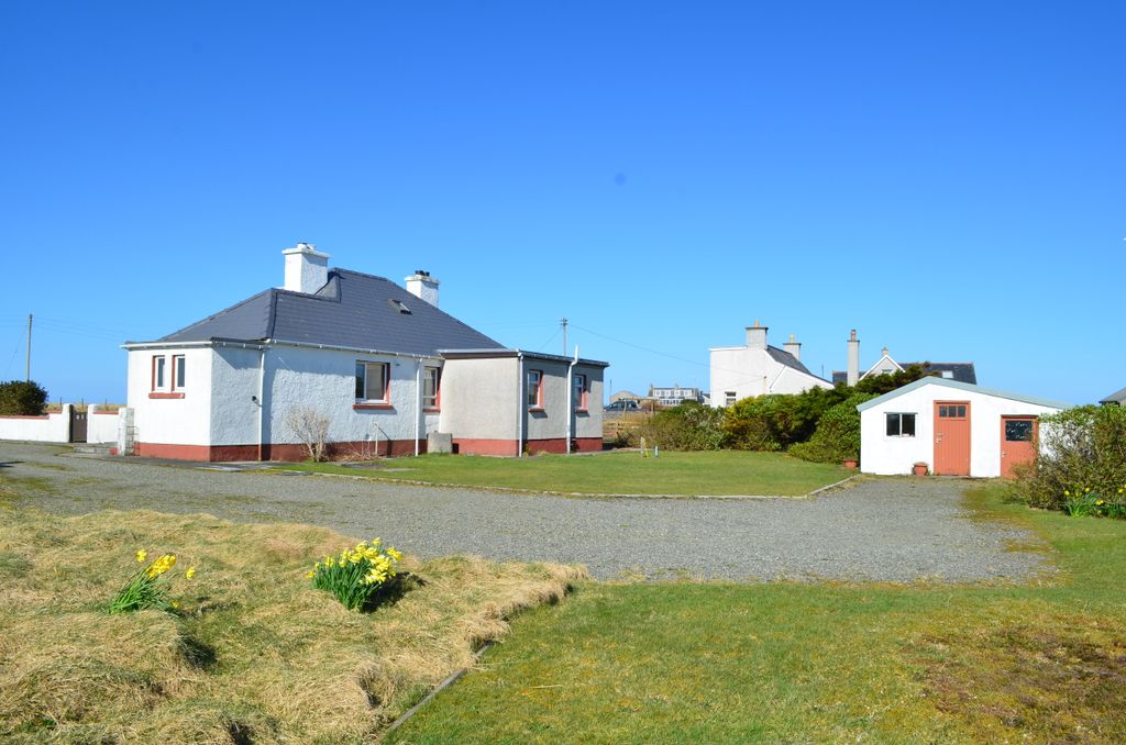 Additional image 6 of 4 bed detached house for saleCross Skigersta Road, Ness HS2