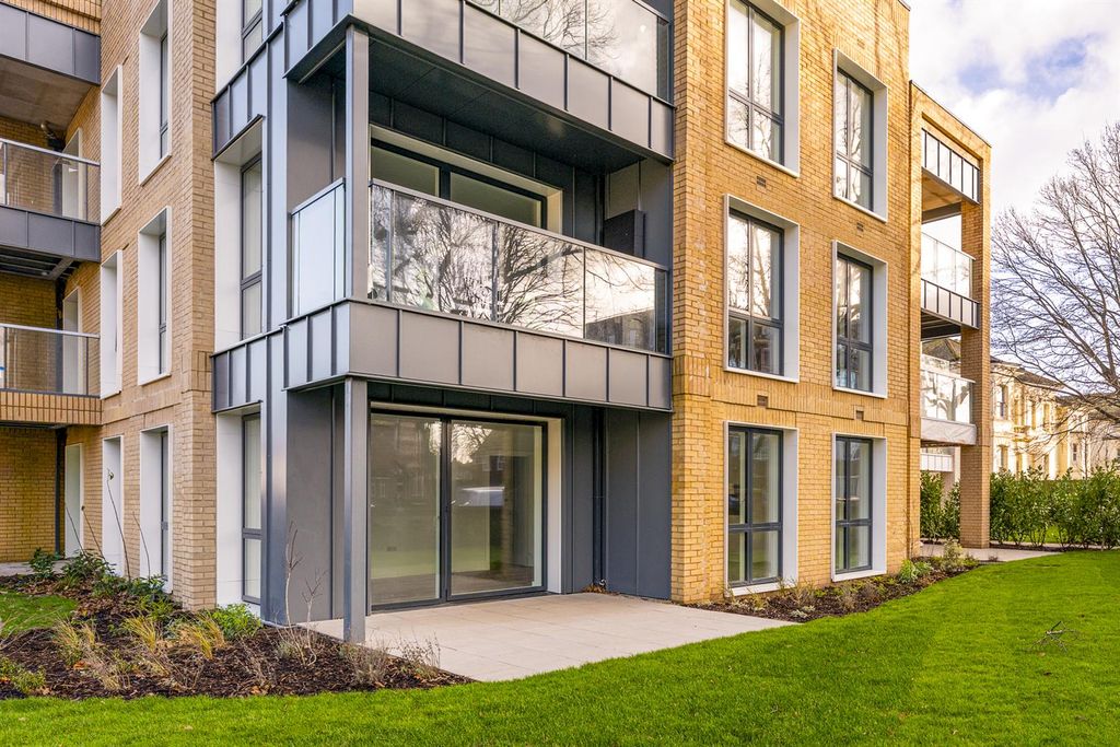 Property photo 1 of 18 Lindfield Place Exterior-6.Jpg