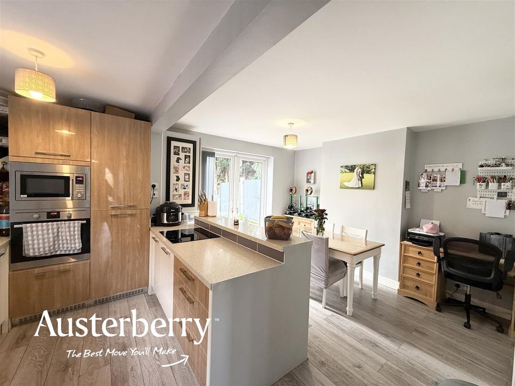 Property photo 3 of 16 Img_1045.Jpg