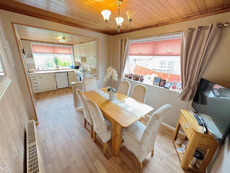 Property photo 2 of 26 Dining Kitchen