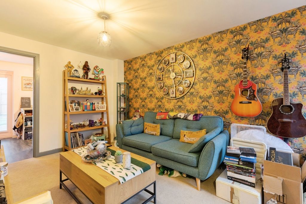 Property photo 3 of 15 Pbox-Img.Jpg