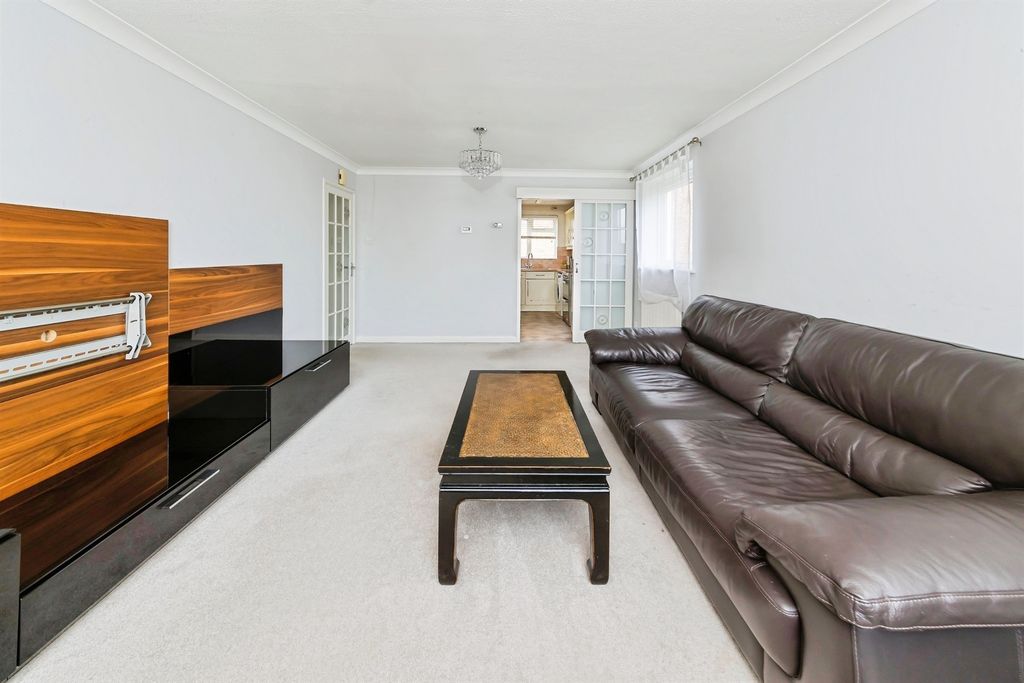 Property photo 3 of 16