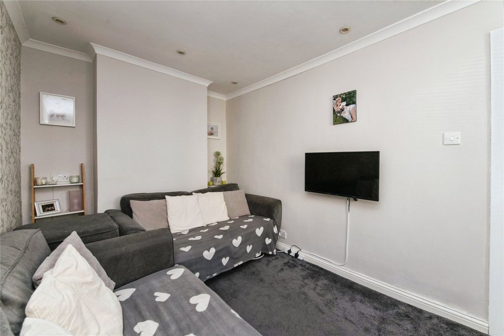 Property photo 2 of 15 Picture No. 22