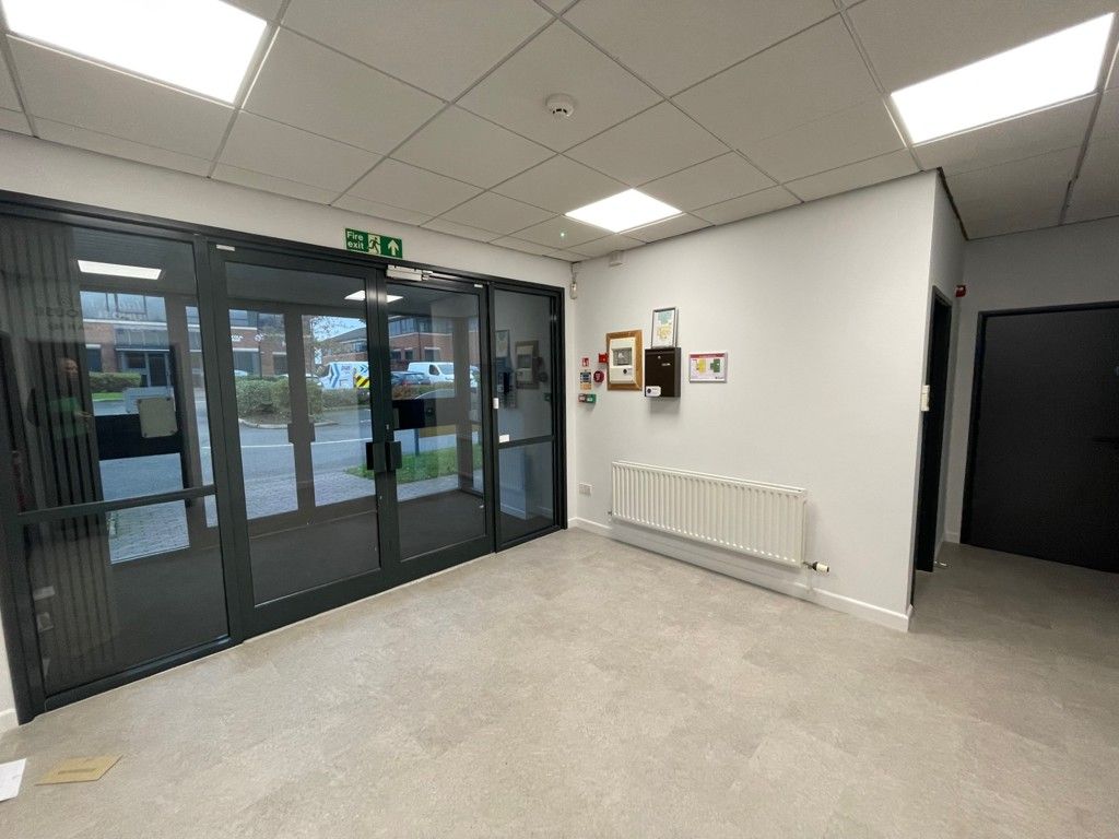 Property photo 2 of 4 Entrance Area