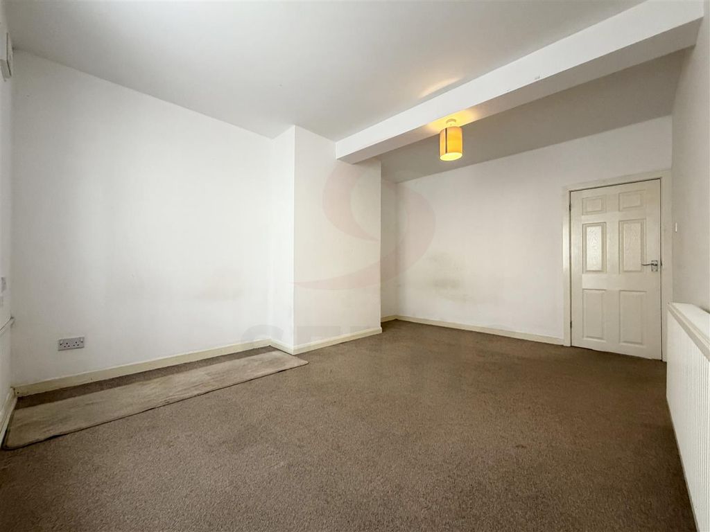 Property photo 2 of 8 Reception Room