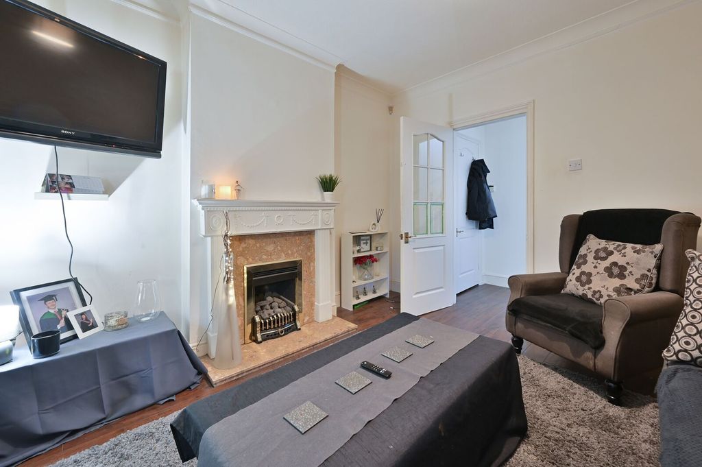 Property photo 3 of 21