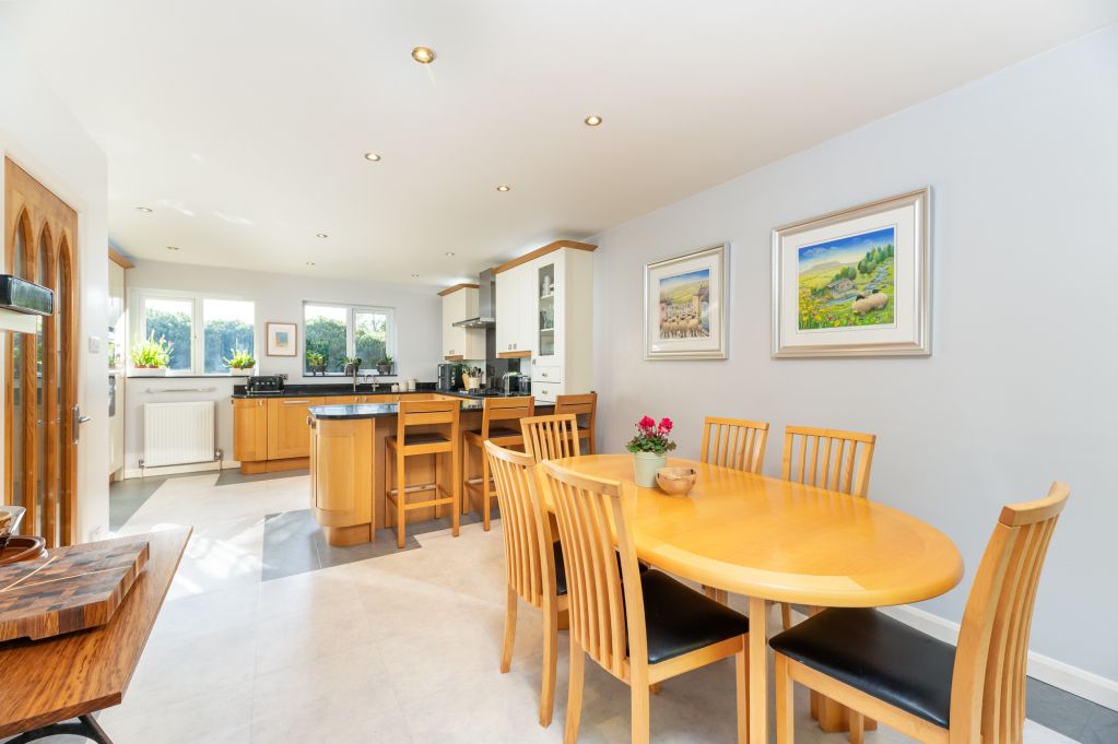 Property photo 3 of 41 Dining Kitchen