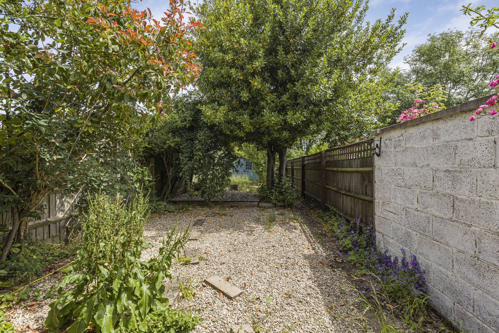 Property photo 3 of 20