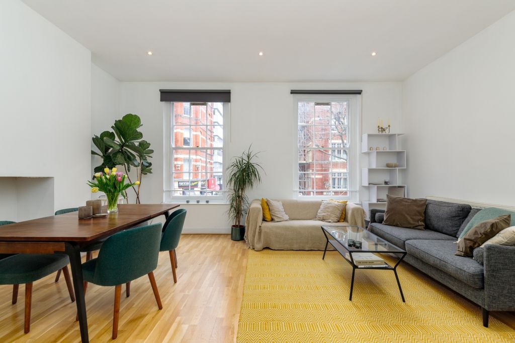 Property photo 1 of 15 Grays Inn Road 69...