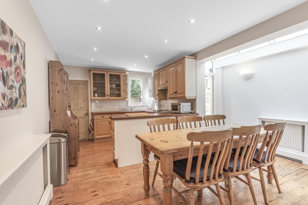 Property photo 2 of 10 Kitchen/Dining Room