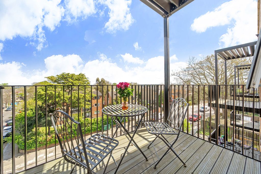 Property photo 3 of 16 Balcony