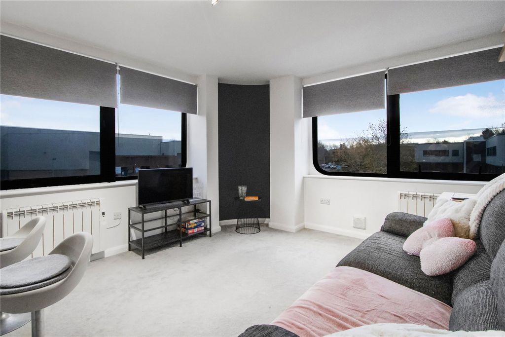 Property photo 2 of 8 Picture No. 09