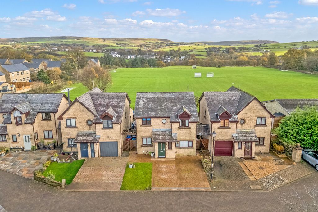 Property photo 1 of 61 Photograph 63