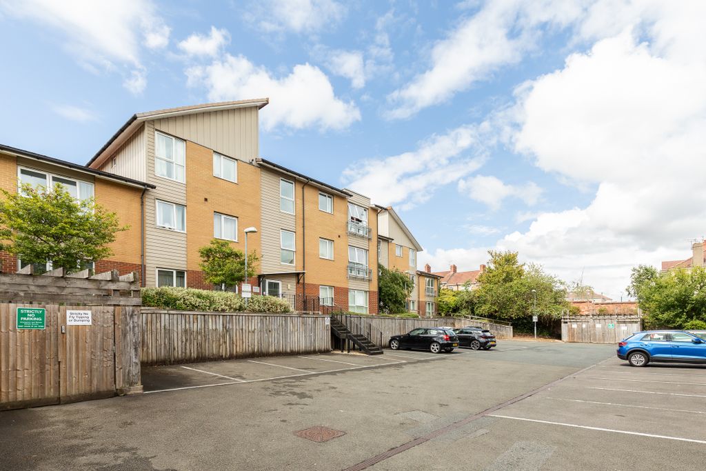 Property photo 1 of 15 Parson Street-4