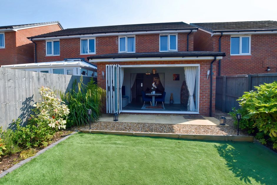 Property photo 2 of 23 Rear Aspect 1