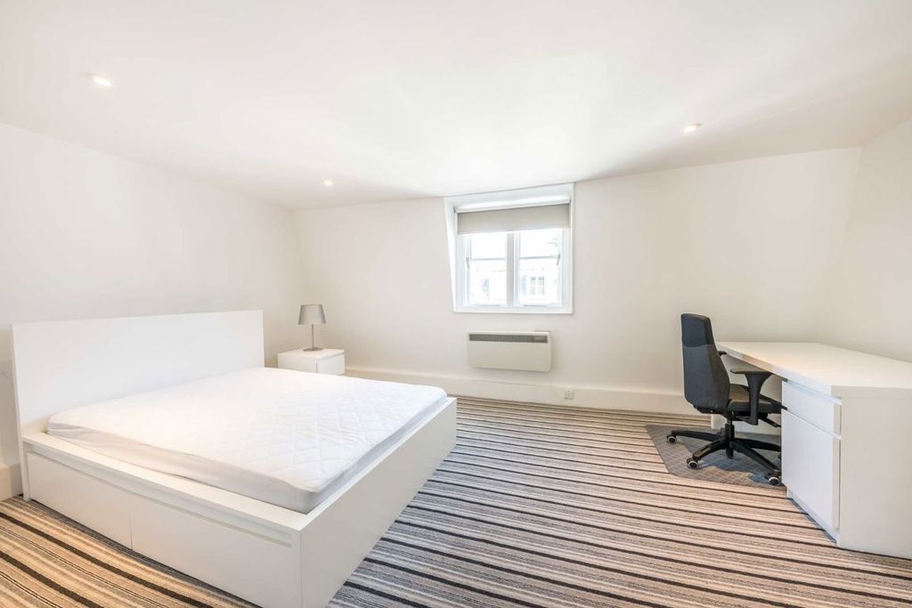 Property photo 3 of 5