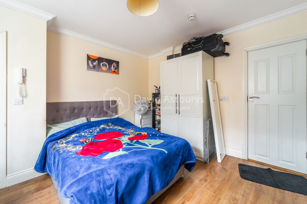 Property photo 2 of 7 Mba07191-Edit-2