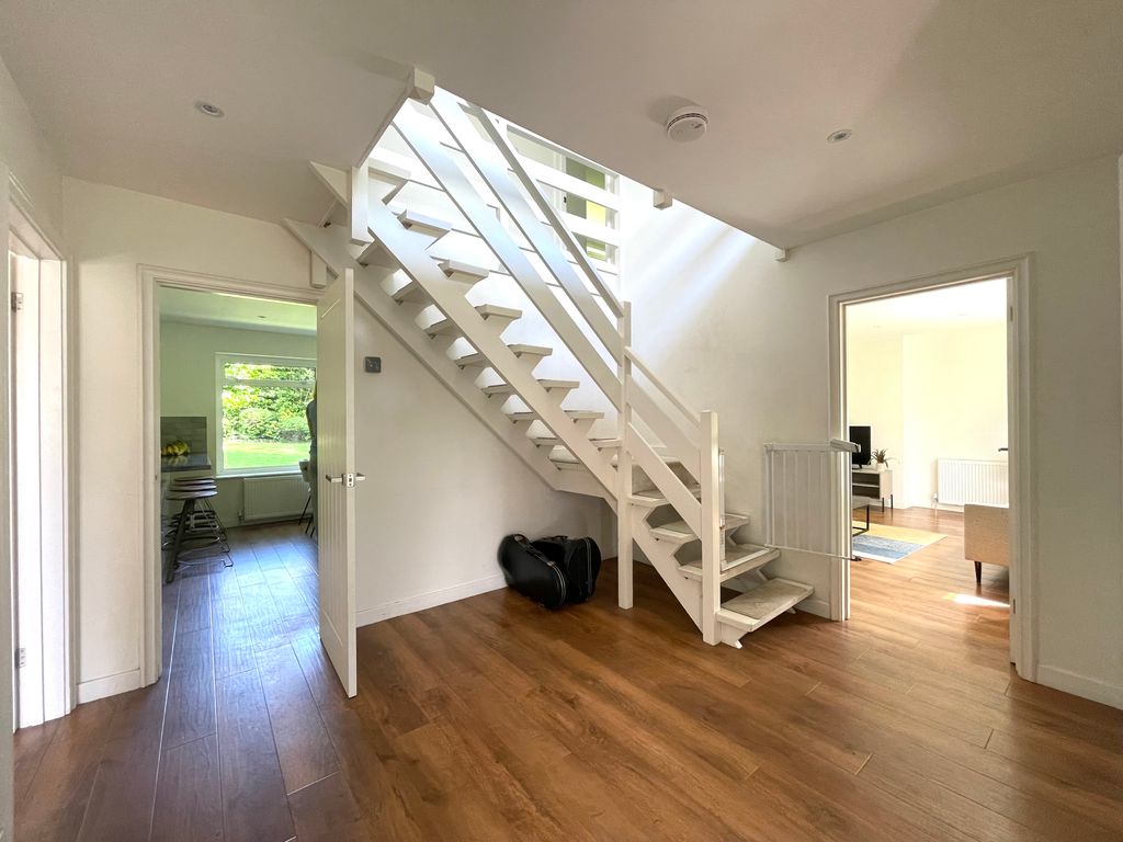 Property photo 3 of 31 Img_3967