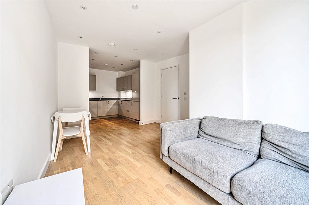 Property photo 3 of 22 Picture No. 53