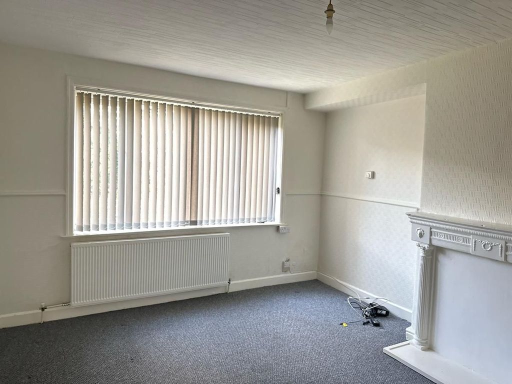 Property photo 3 of 7 Photograph 3