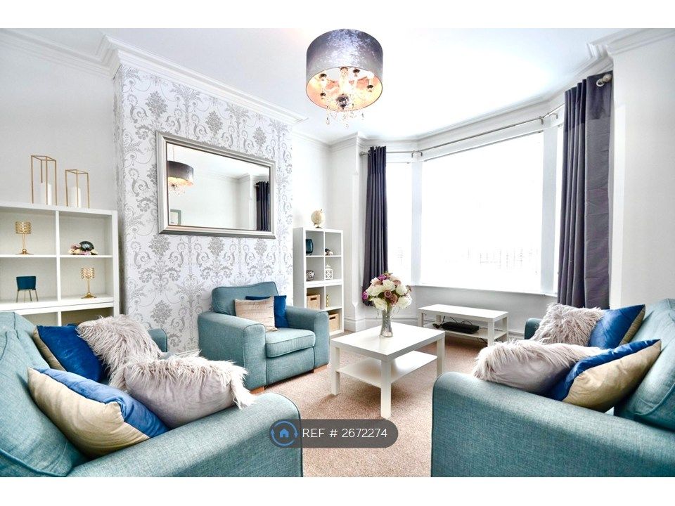 Property photo 1 of 11 Sitting Room