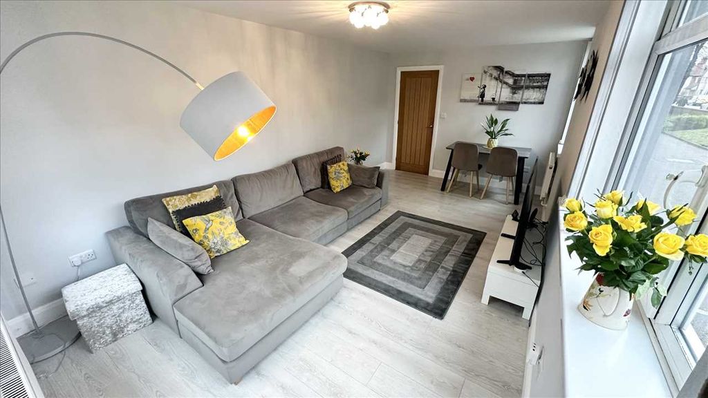 Property photo 3 of 24 Living Room