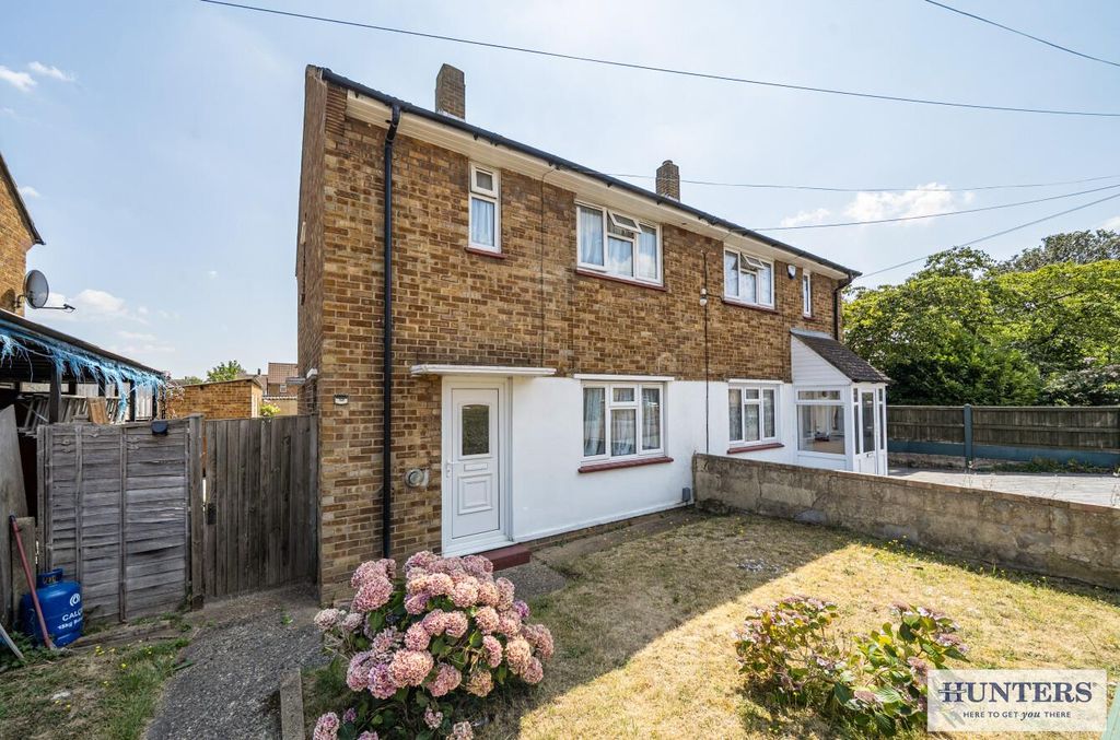 Property photo 1 of 18 External