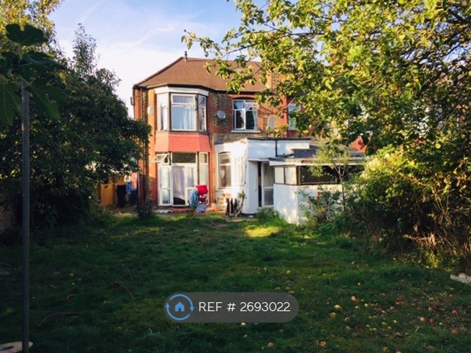 Property photo 2 of 23