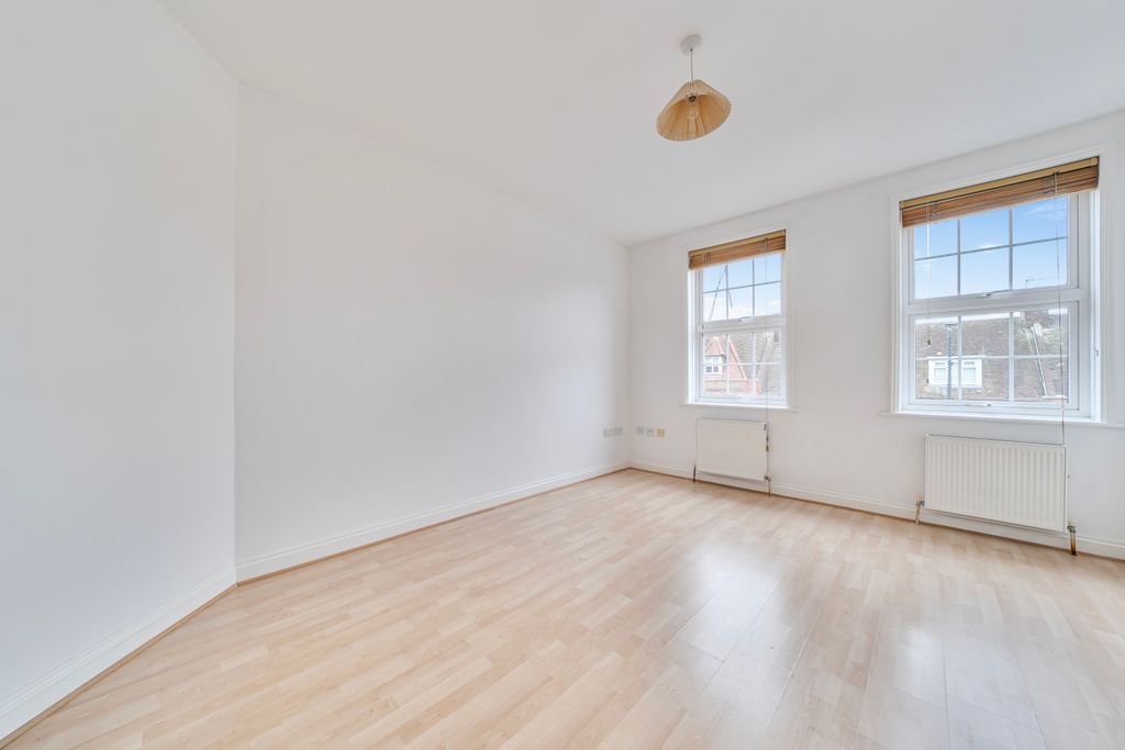 Property photo 2 of 12 Picture No. 08