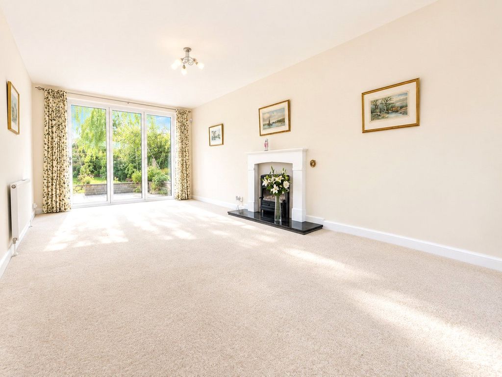Property photo 2 of 14 Picture No. 12