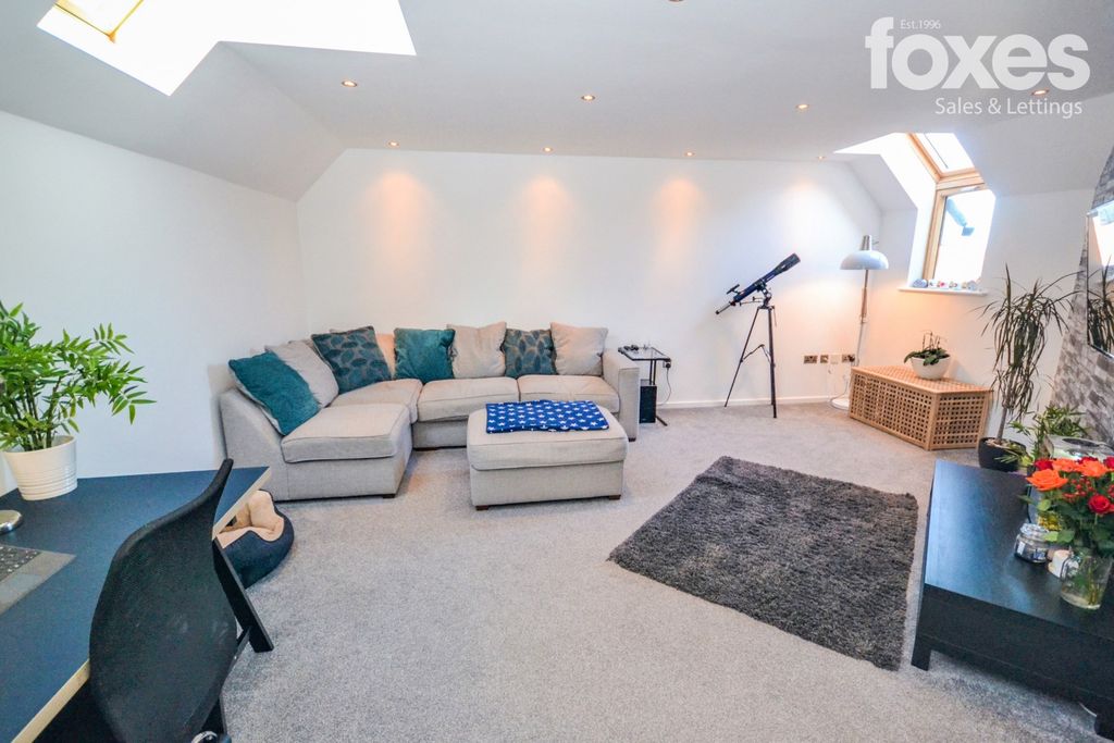 Property photo 3 of 11 2620293