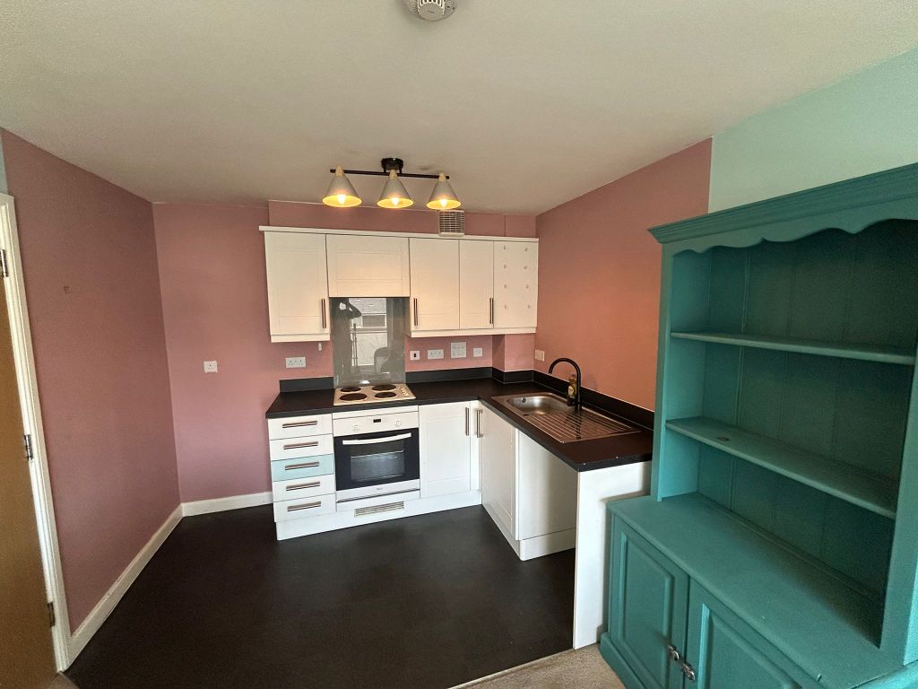 Property photo 3 of 5 Kitchen