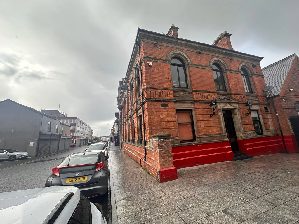 Property photo 1 of 12