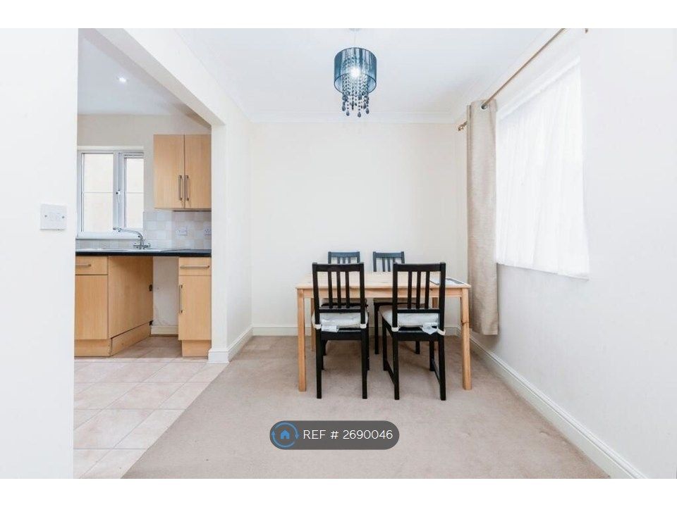 Property photo 2 of 8 Dining