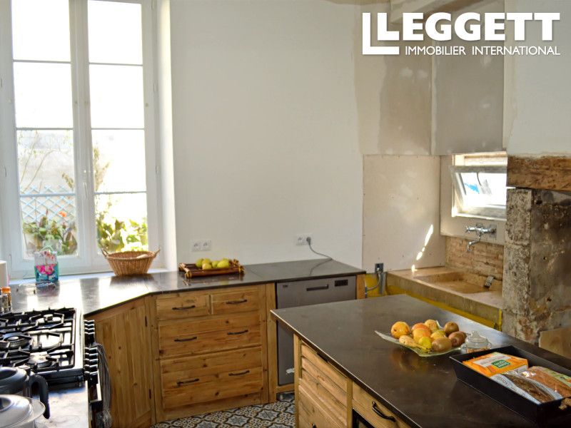 Property photo 3 of 10