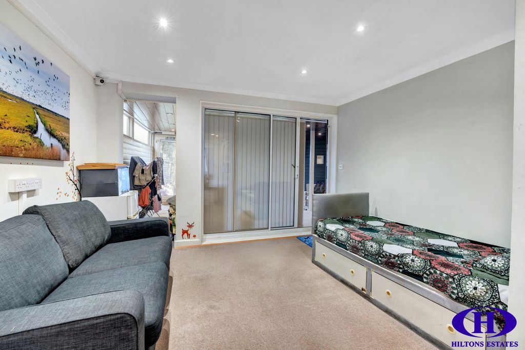 Property photo 3 of 22 Dsc09758