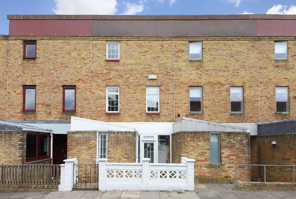 Property photo 1 of 18
