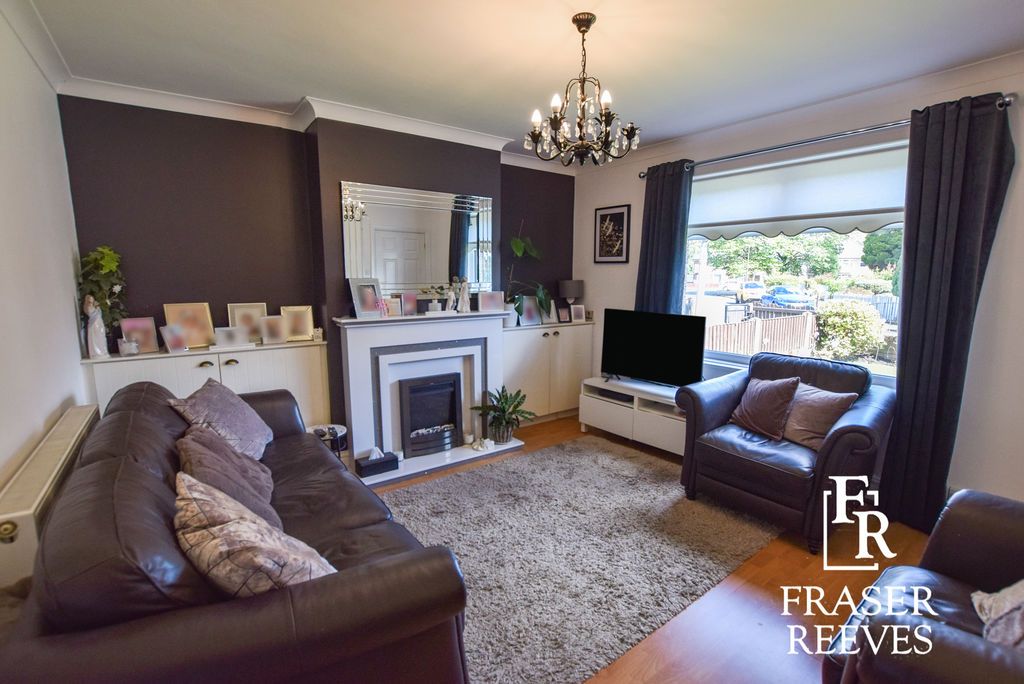 Property photo 1 of 16 Living Room