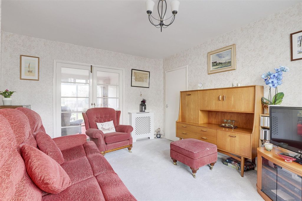 Property photo 1 of 27 12141.Jpg