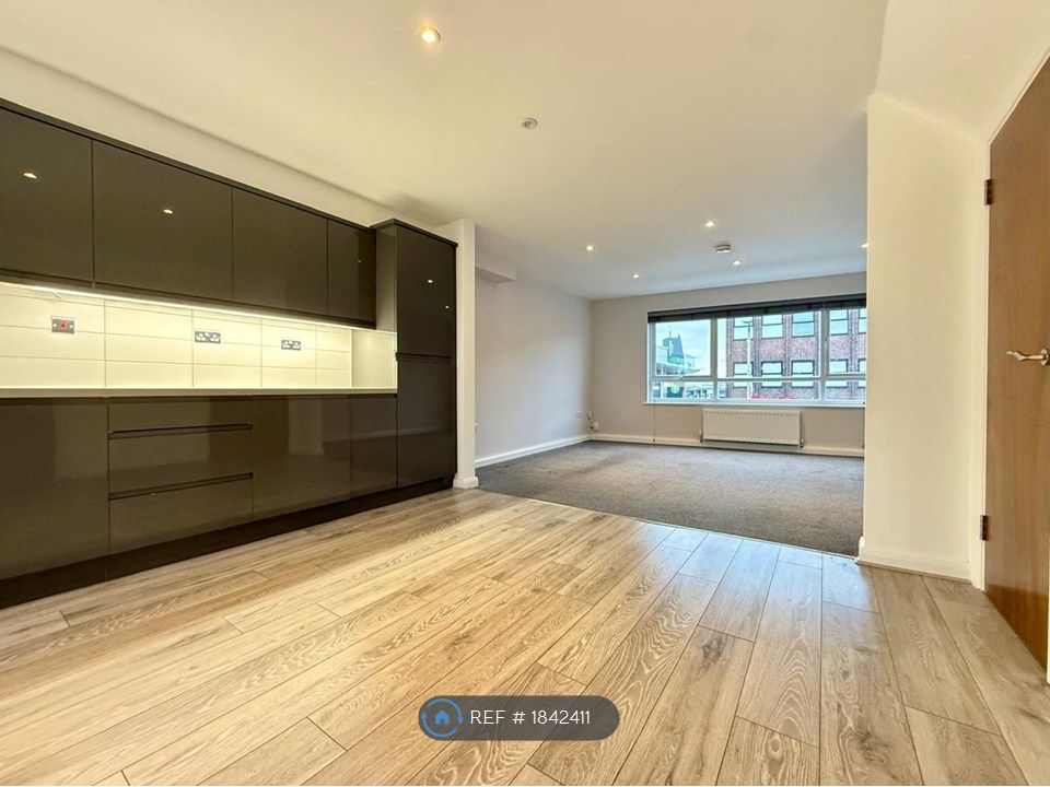 Property photo 1 of 12 Kitchen/Reception