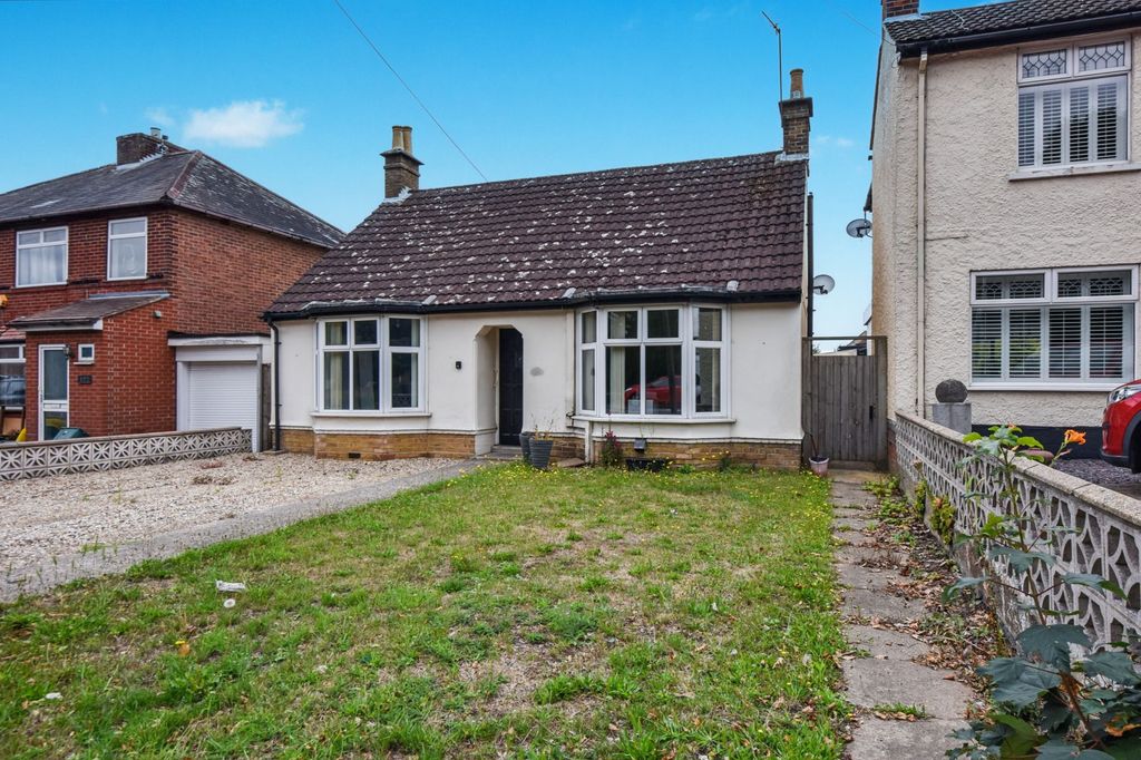 Property photo 2 of 14 179 Mersea Road, Colchester, Essex, Co2 8Pn