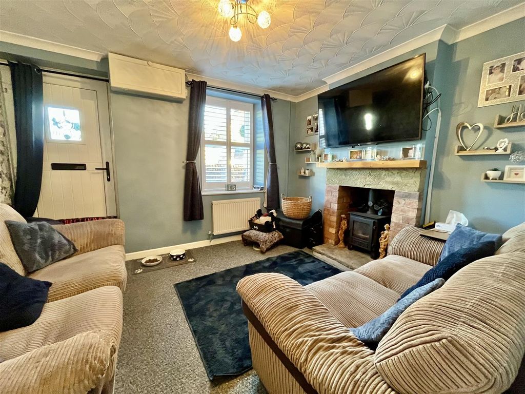 Property photo 3 of 14