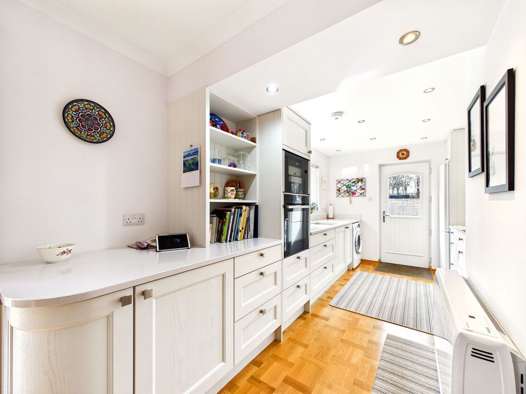 Property photo 3 of 24