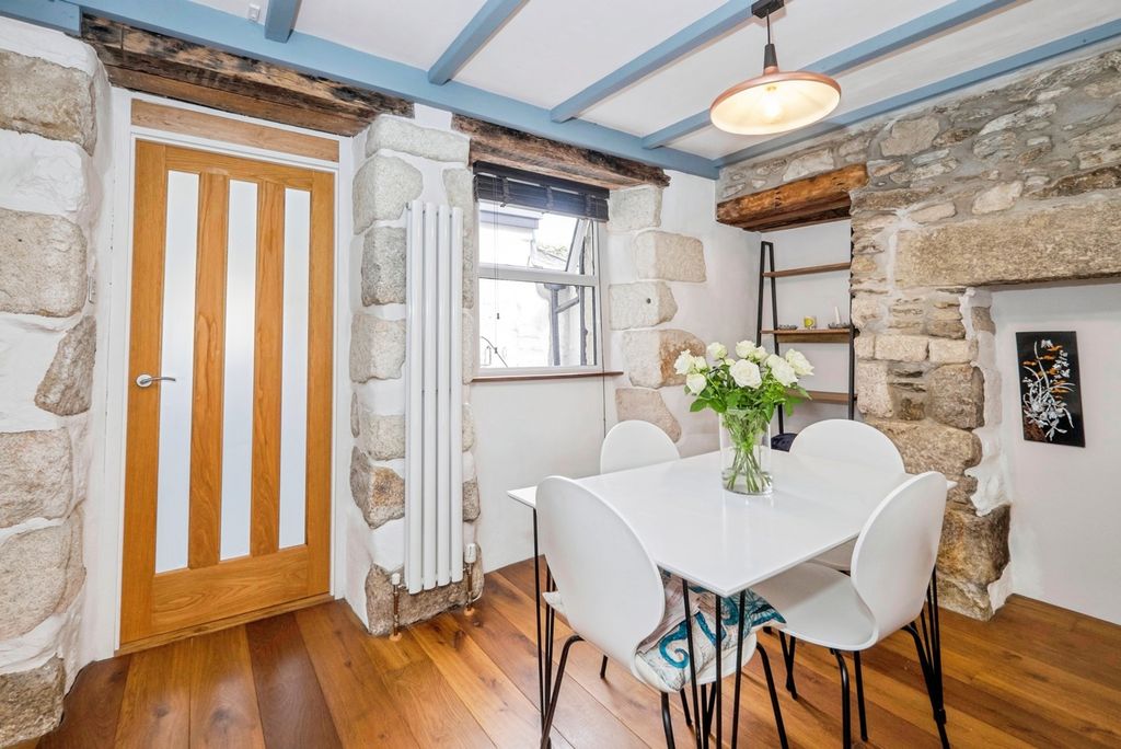 Property photo 3 of 19 Pbox-Img.Jpg