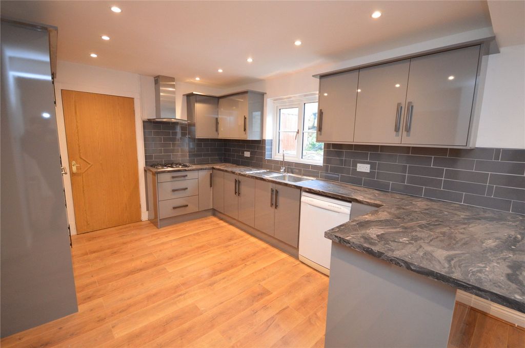 Property photo 3 of 18 Picture 3