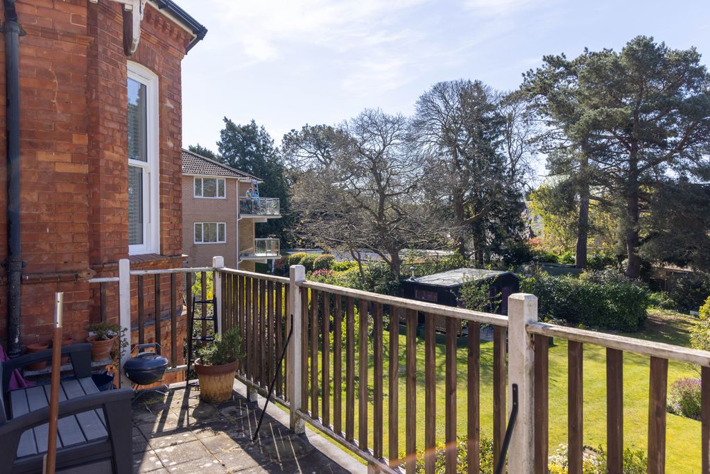 Property photo 3 of 21 552A2371-Hdr