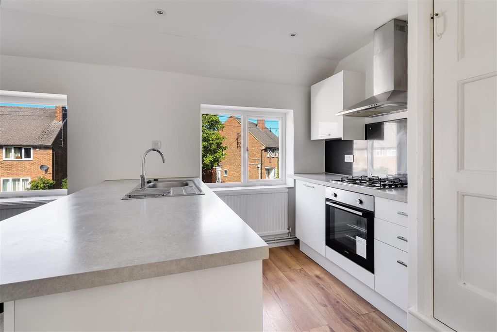 Property photo 1 of 16 Img (8).Jpg