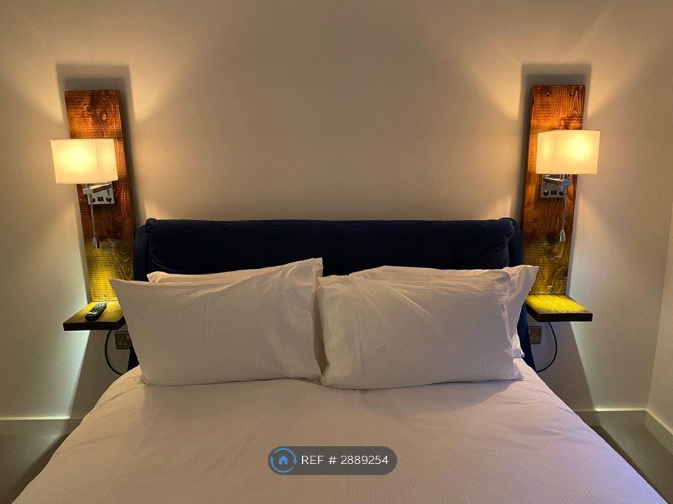 2 bed flat to rentCharlecote, Bath BA1 photo 5
