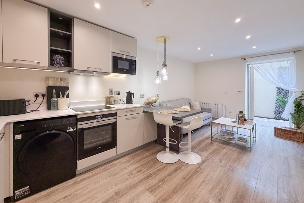 Property photo 3 of 18 5088524