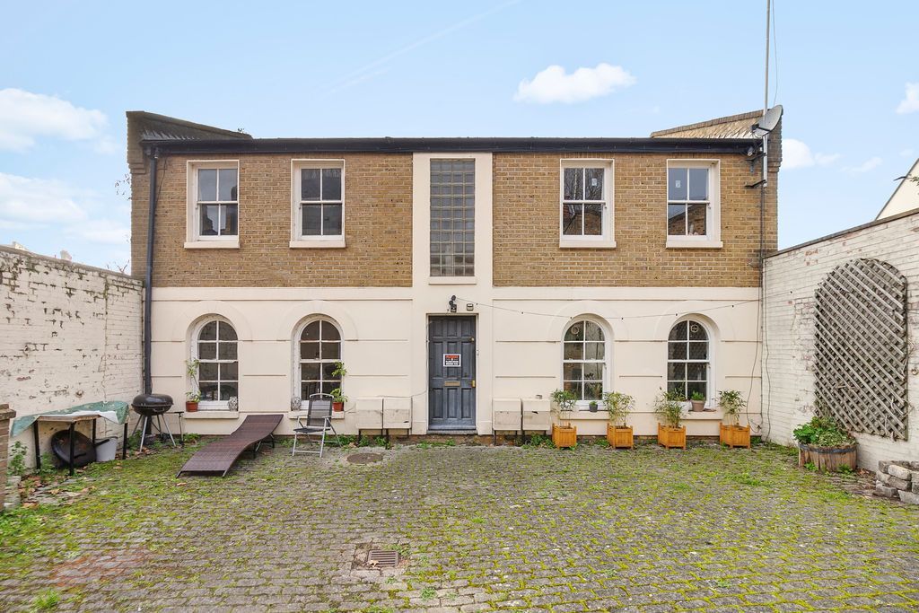 Property photo 1 of 19